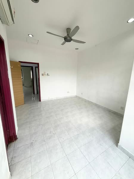 2-storey Terraced House for Sale in Taman Setia Indah (Tebrau) - Helen Tan - Living Room - PropertyGuru.com.my
