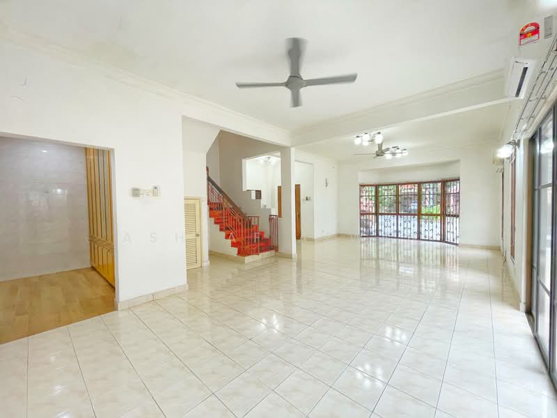 2.5-storey Terraced House for Sale in Putrajaya (Putrajaya) - Ashraf Azwan - Living Room - PropertyGuru.com.my