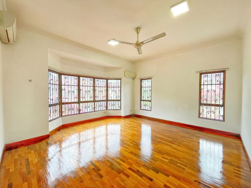 2.5-storey Terraced House for Sale in Putrajaya (Putrajaya) - Ashraf Azwan - Living Room - PropertyGuru.com.my