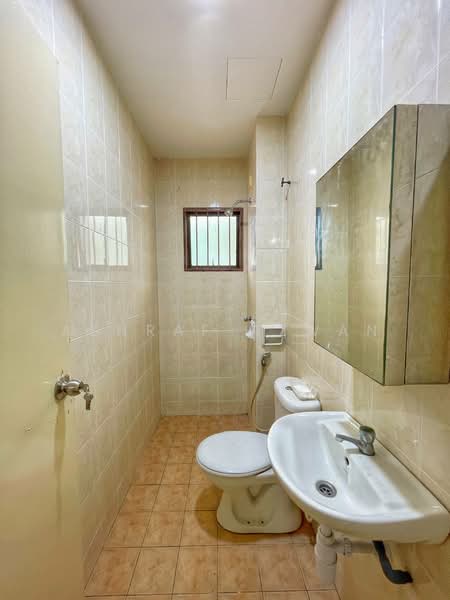 2.5-storey Terraced House for Sale in Putrajaya (Putrajaya) - Ashraf Azwan - Bathroom - PropertyGuru.com.my