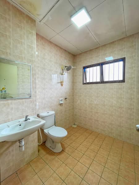2.5-storey Terraced House for Sale in Putrajaya (Putrajaya) - Ashraf Azwan - Bathroom - PropertyGuru.com.my