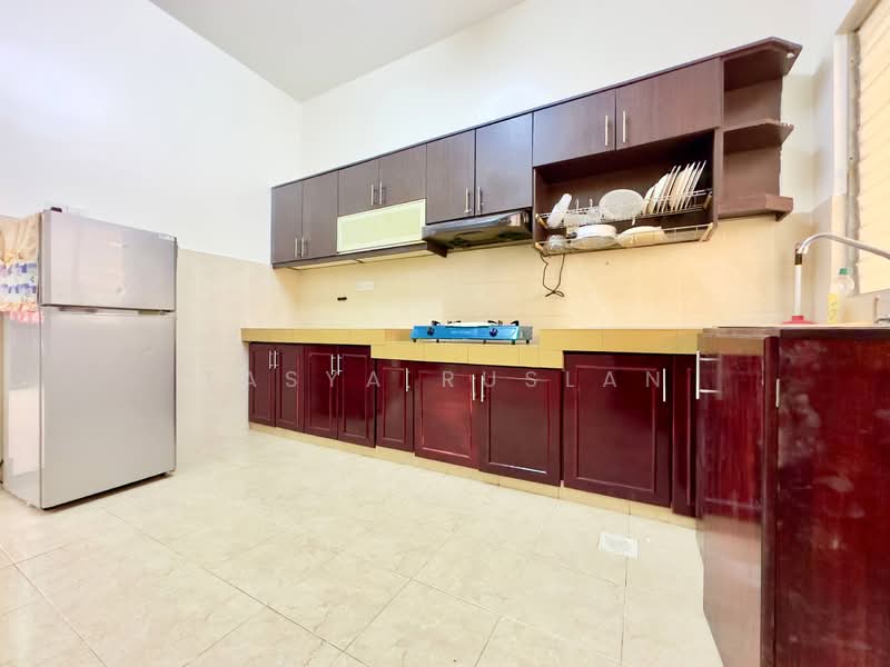 2-storey Terraced House for Sale in Desa Coalfields (Ijok) - Tasya Ruslan - Kitchen - PropertyGuru.com.my