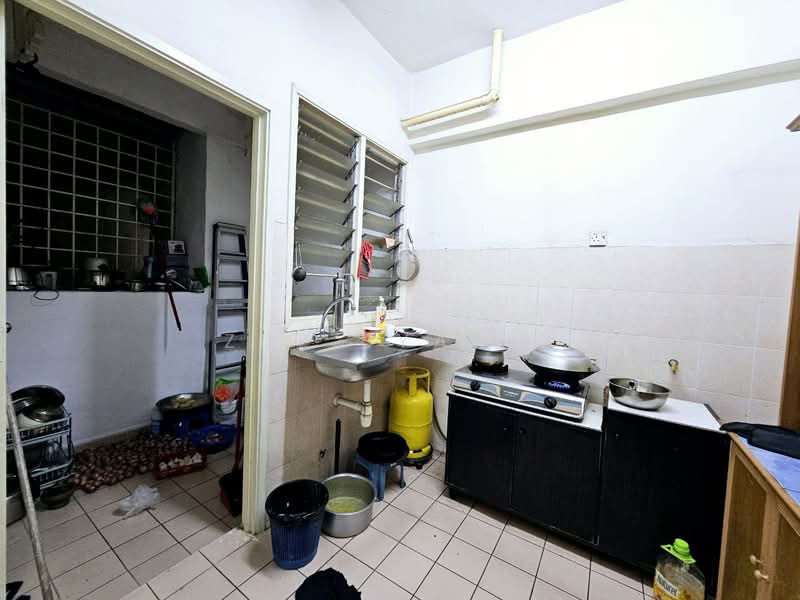 Apartment for Sale at Pangsapuri Mawar - Zul Syafiq - Kitchen - PropertyGuru.com.my