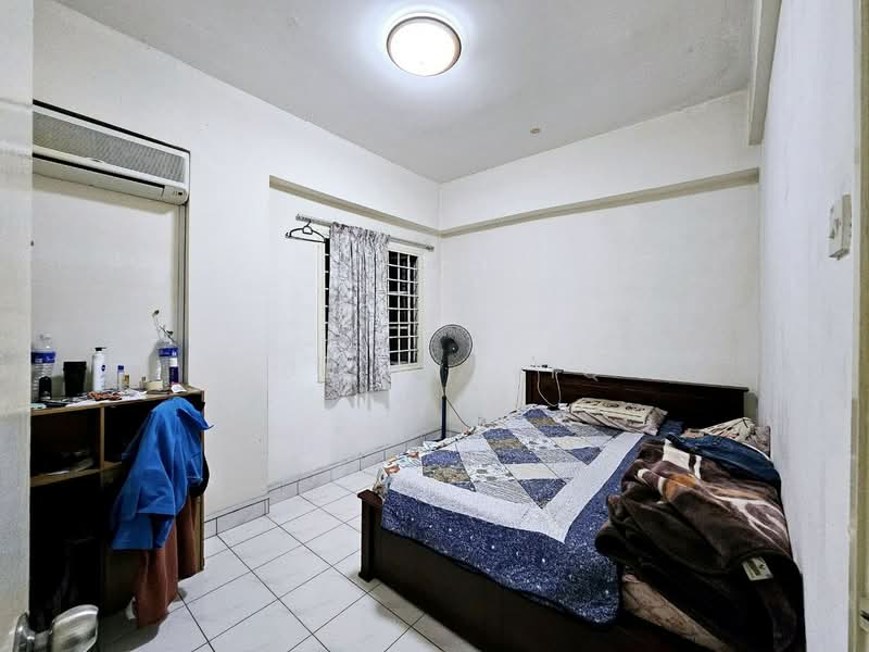 Apartment for Sale at Pangsapuri Mawar - Zul Syafiq - Bedroom - PropertyGuru.com.my