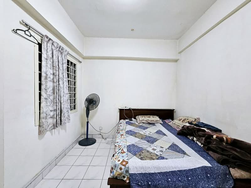Apartment for Sale at Pangsapuri Mawar - Zul Syafiq - Bedroom - PropertyGuru.com.my