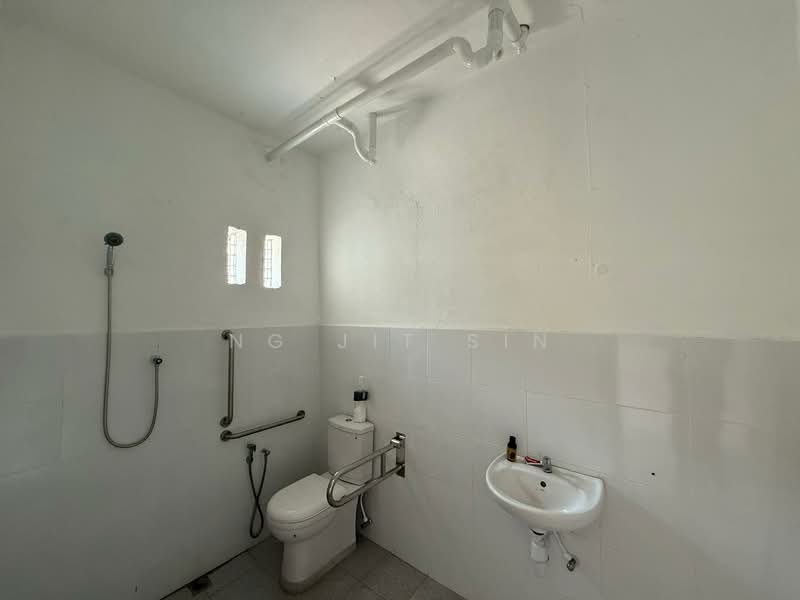 George Town untuk Untuk Disewa - RM 5,000 /bulan, Apr 2026 - Bathroom - PropertyGuru.com.my