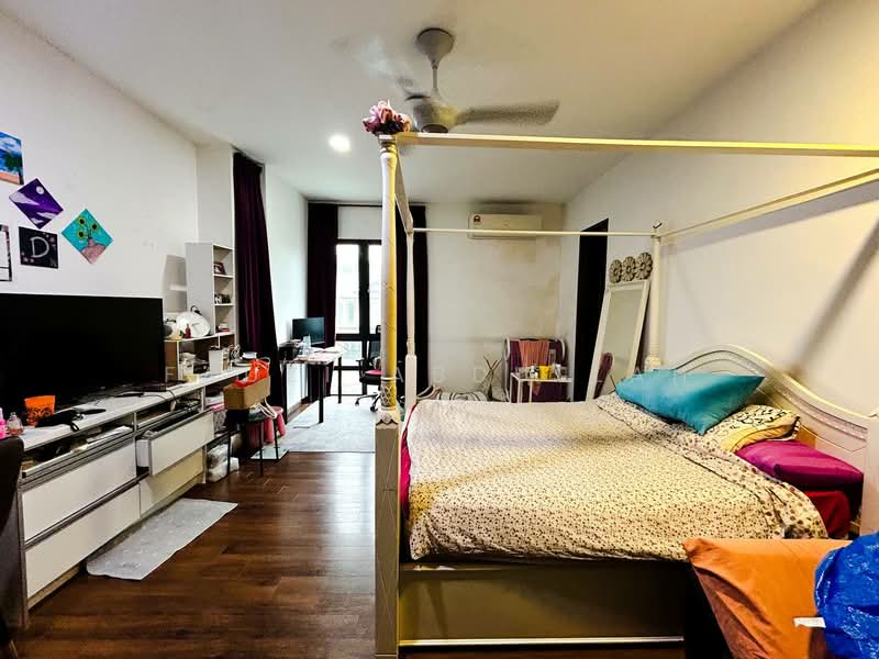 Bungalow for Sale in Seksyen 7 (Shah Alam) - Fauzi Abdullah - Bedroom - PropertyGuru.com.my