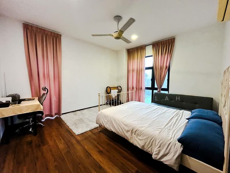 Bungalow for Sale in Seksyen 7 (Shah Alam) - Fauzi Abdullah - Bedroom - PropertyGuru.com.my