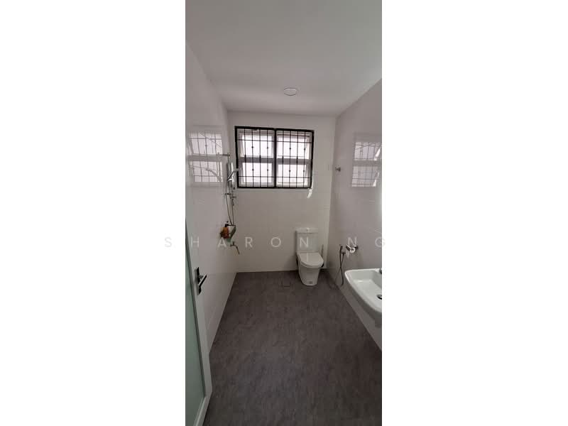 Semi-Detached House for Sale in Taman Pelangi (Johor Bahru) - Sharon Ng - Bathroom - PropertyGuru.com.my