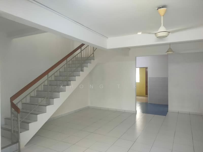 2-storey Terraced House for Sale in Bandar Bukit Tinggi (Klang) - Khong T.K - Living Area - PropertyGuru.com.my