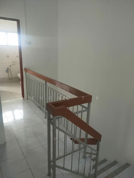 2-storey Terraced House for Sale in Bandar Bukit Tinggi (Klang) - Khong T.K - Corridor - PropertyGuru.com.my