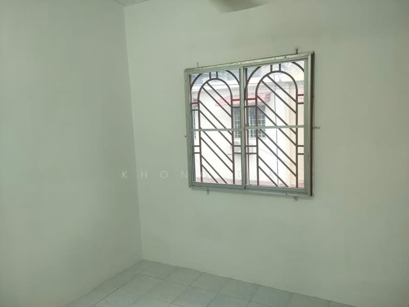 2-storey Terraced House for Sale in Bandar Bukit Tinggi (Klang) - Khong T.K - Bedroom No. 3 - PropertyGuru.com.my