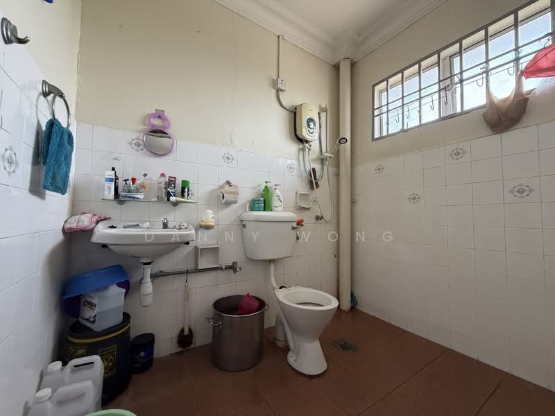 Desa 13 Bandar County homes untuk Untuk Dijual - RM 480,000, Apr 2026 - Bathroom - PropertyGuru.com.my