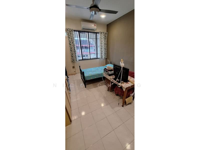 Semi-Detached House for Sale in Taman Pelangi (Johor Bahru) - Nico Chong - Bedroom - PropertyGuru.com.my