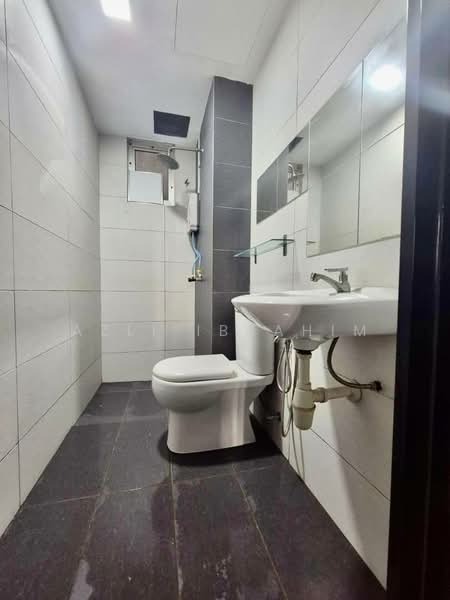 Condominium for Sale at Residensi Rampai (The Parc Tower) - Azli Ibrahim - Bathroom - PropertyGuru.com.my