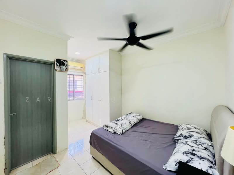 Taman Universiti untuk Untuk Dijual - RM 565,000, Apr 2026 - Bedroom - PropertyGuru.com.my