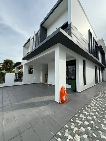 Garden Villas, Bukit Indah untuk Untuk Disewa - RM 5,500 /bulan, Apr 2026 - Exterior - PropertyGuru.com.my