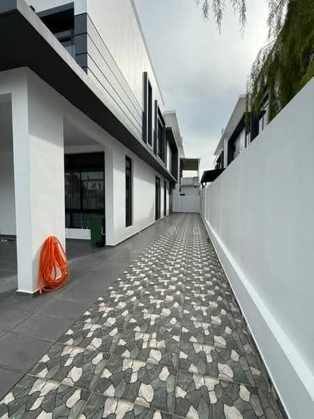 Garden Villas, Bukit Indah untuk Untuk Disewa - RM 5,500 /bulan, Apr 2026 - Exterior - PropertyGuru.com.my