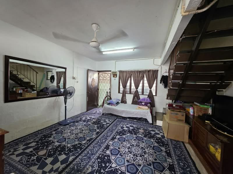 Taman Delima Kajang untuk Untuk Dijual - RM 299,000, Apr 2026 - Living Room - PropertyGuru.com.my