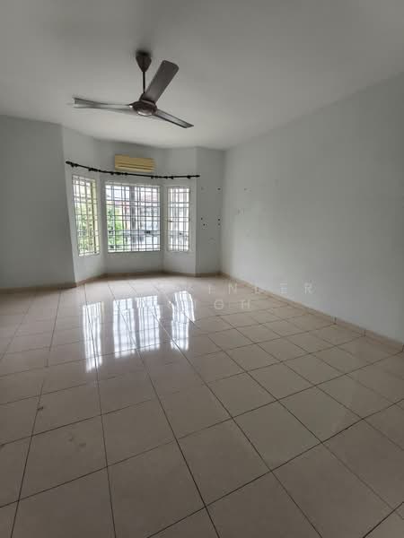 Rumah Berkembar untuk Dijual di Klang (Selangor) - Joshvinder Singh - Living Room - PropertyGuru.com.my