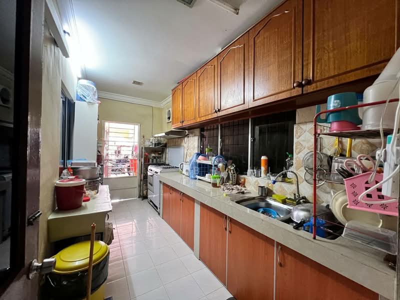 Bungalow for Sale in Taman Batu Muda (Batu Caves) - Azli Ibrahim - Kitchen - PropertyGuru.com.my