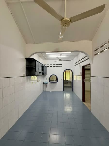 Taman Permai @ Seremban untuk Untuk Disewa - RM 1,400 /bulan, Apr 2026 - Kitchen - PropertyGuru.com.my