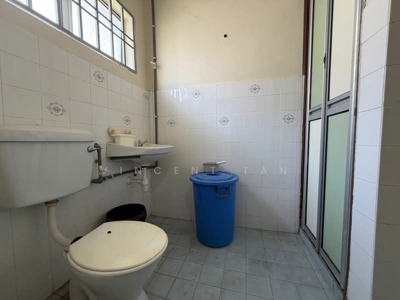 Terraced House for Sale in Rawang (Selangor) - Vincent Tan - Bathroom - PropertyGuru.com.my