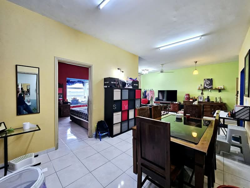 Desa Impiana untuk Untuk Dijual - RM 380,000, Apr 2026 - Living Room - PropertyGuru.com.my