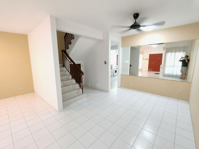 2-storey Terraced House for Rent in Shah Alam (Selangor) - Alwin Lee - Living Room - PropertyGuru.com.my