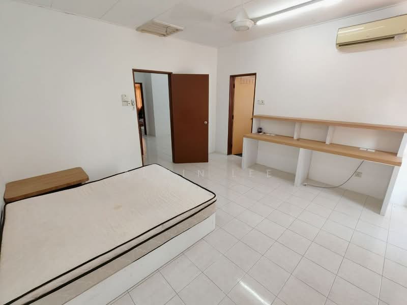 2-storey Terraced House for Rent in Shah Alam (Selangor) - Alwin Lee - Bedroom - PropertyGuru.com.my