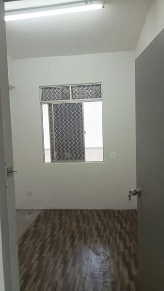 Suria Vista Apartment untuk Untuk Disewa - RM 800 /bulan, Apr 2026 - Bedroom  - PropertyGuru.com.my
