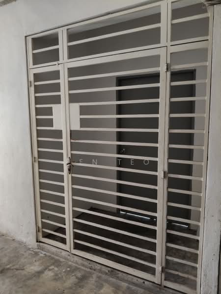 Apartment for Rent at Suria Vista Apartment - Pen Teo - Entrance Grilled Door - PropertyGuru.com.my