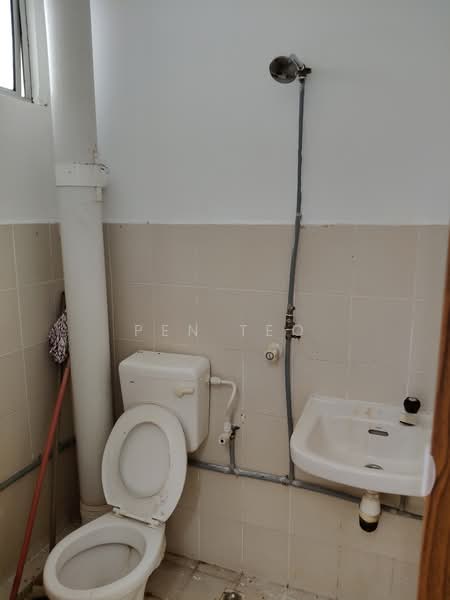 Apartment for Rent at Suria Vista Apartment - Pen Teo - Common Bathroom - PropertyGuru.com.my
