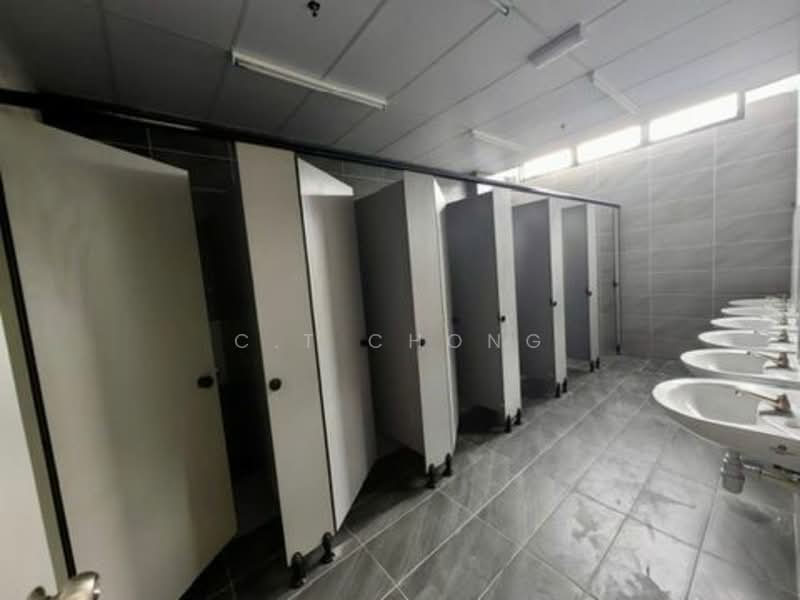 Kilang untuk Disewa di Ulu Tiram (Johor) - C.T Chong - Bathroom - PropertyGuru.com.my