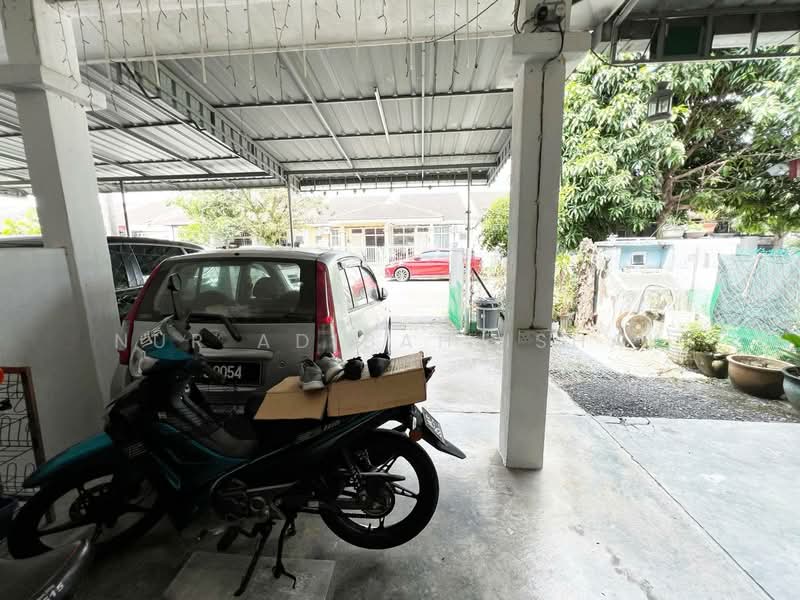 1-storey Terraced House for Sale in Jenjarom (Selangor) - Nur Adibah Ishak - Exterior - PropertyGuru.com.my