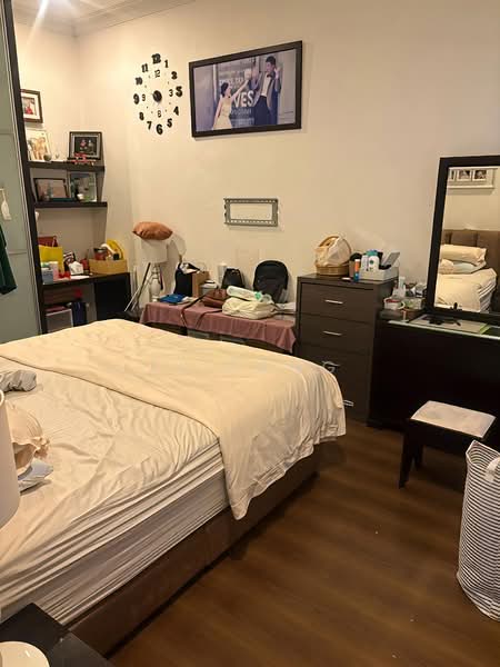 2-storey Terraced House for Sale in Island Glades (Jelutong) - Li Fang - Bedroom - PropertyGuru.com.my