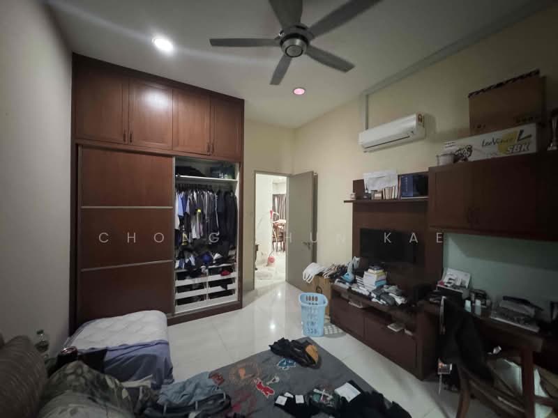 Semi-Detached House for Sale in Bandar Kinrara Seksyen 5 (Bandar Kinrara) - Chong Shun Kae - Bedroom - PropertyGuru.com.my