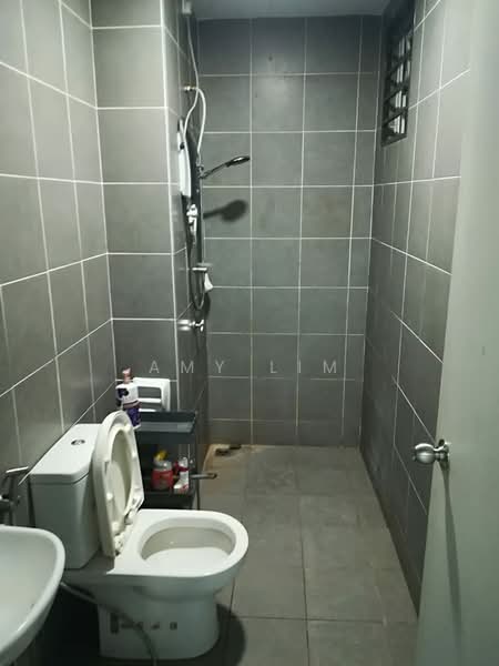 Service Residence for Sale at V-Residensi 2 - Amy Lim - Bathroom - PropertyGuru.com.my