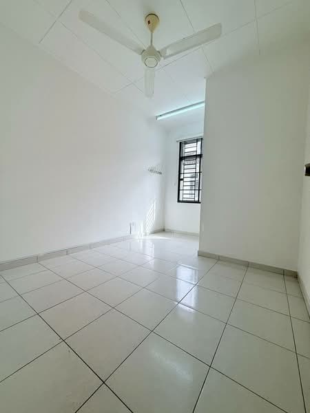 2-storey Terraced House for Sale in Nusantara Prima (Gelang Patah) - Lui Lui - Bedroom - PropertyGuru.com.my