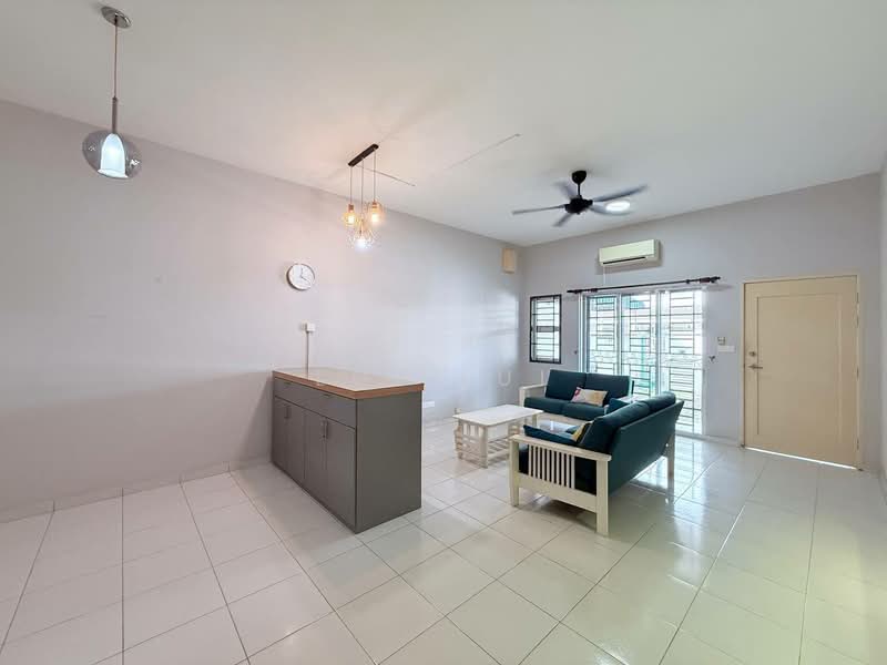 2-storey Terraced House for Sale in Nusantara Prima (Gelang Patah) - Lui Lui - Living Room - PropertyGuru.com.my