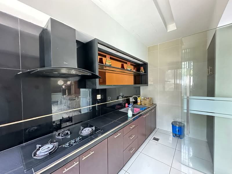 Bungalow for Sale in Damansara Perdana (Selangor) - Hubert Lim - Kitchen - PropertyGuru.com.my