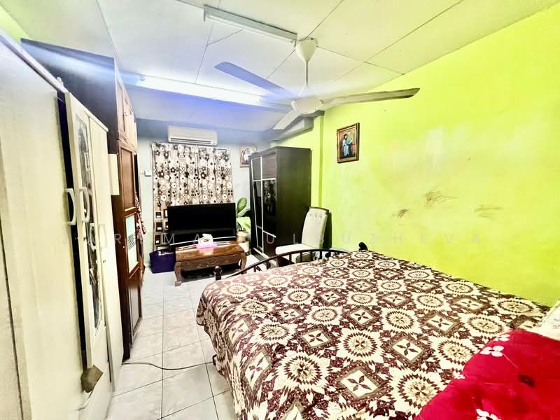 2-storey Terraced House for Sale in Bandar Damai Perdana (Cheras) - Zarema Kulbuzheva - Bedroom - PropertyGuru.com.my