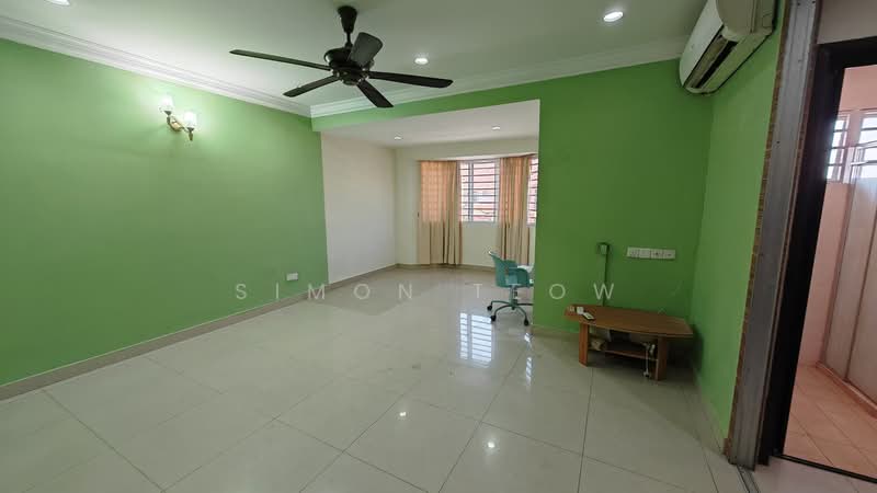 2-storey Terraced House for Sale in TAMAN PUCHONG UTAMA (Puchong) - Simon Teow - Living Room - PropertyGuru.com.my