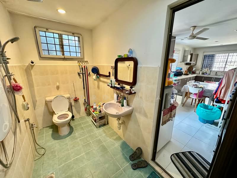 2-storey Terraced House for Sale in Wangsa Maju (Kuala Lumpur) - Gudrotullah Ikhwan - Bathroom - PropertyGuru.com.my