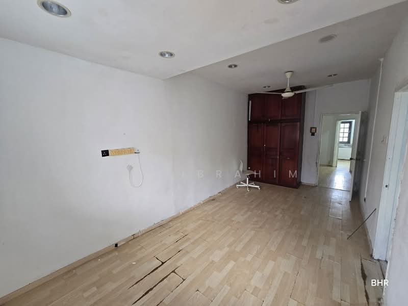 2-storey Terraced House for Sale in Bukit Indah (Ampang) - Azli Ibrahim - Interior - PropertyGuru.com.my