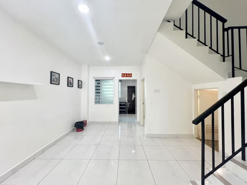 Rumah Teres 2 Tingkat untuk Dijual di Taman JP Perdana (Johor Bahru) - Yik Tat - Living Room - PropertyGuru.com.my
