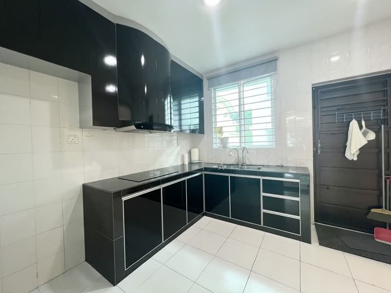 Rumah Teres 2 Tingkat untuk Dijual di Taman JP Perdana (Johor Bahru) - Yik Tat - Kitchen - PropertyGuru.com.my