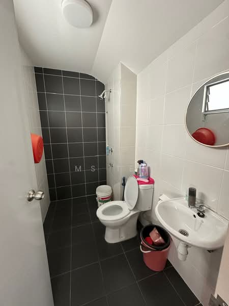 2-storey Terraced House for Rent in Bandar Puncak Alam (Puncak Alam) - Ms Teh - Bathroom - PropertyGuru.com.my