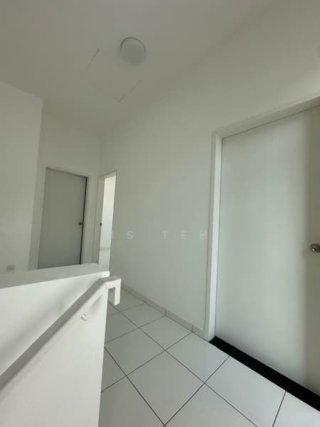2-storey Terraced House for Rent in Bandar Puncak Alam (Puncak Alam) - Ms Teh - Corridor - PropertyGuru.com.my