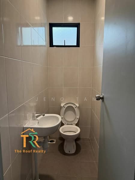 Townhouse for Rent in Kuching (Sarawak) - Jeno Tan - Bathroom - PropertyGuru.com.my